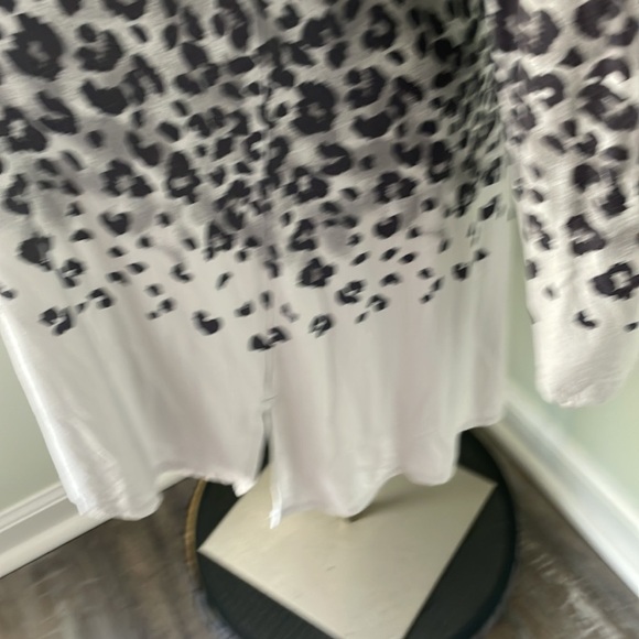 Soma jersey funnel neck burnout leopard tunic - Picture 10 of 10